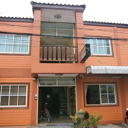 Aura House Hotel Патая Екстериор снимка