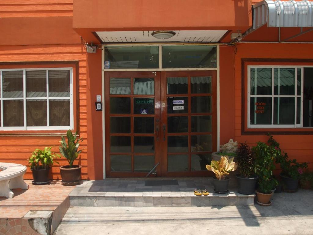 Aura House Hotel Патая Екстериор снимка
