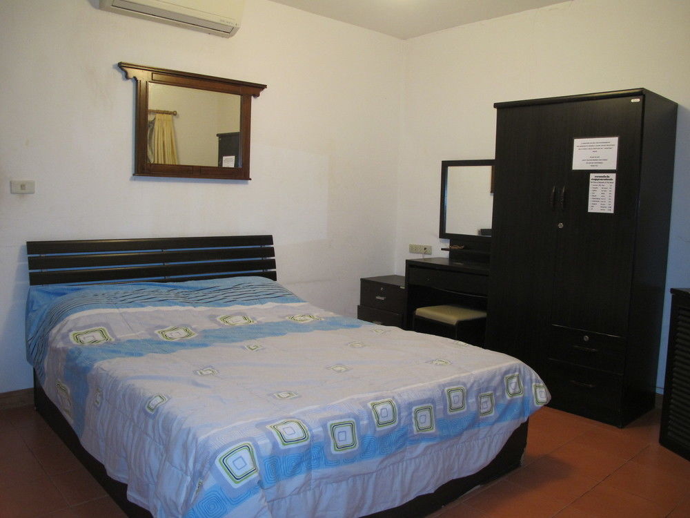 Aura House Hotel Патая Екстериор снимка